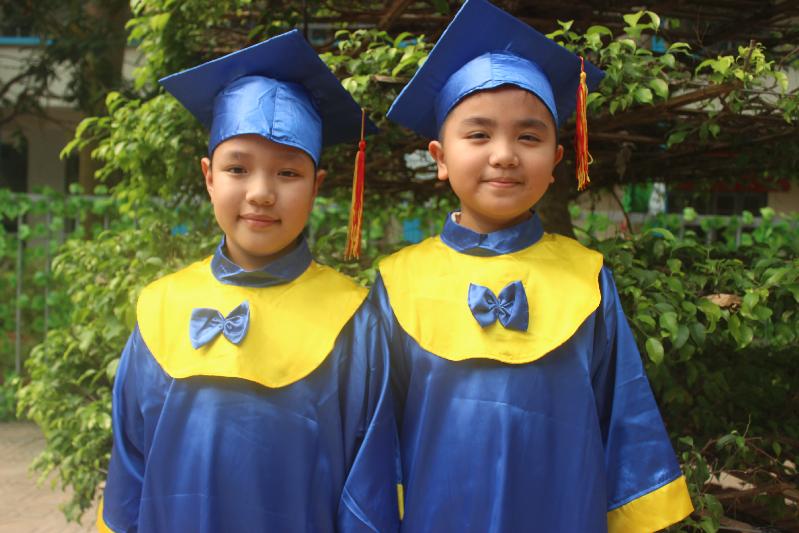 Gương mặt của 2 bạn đoạt giải.