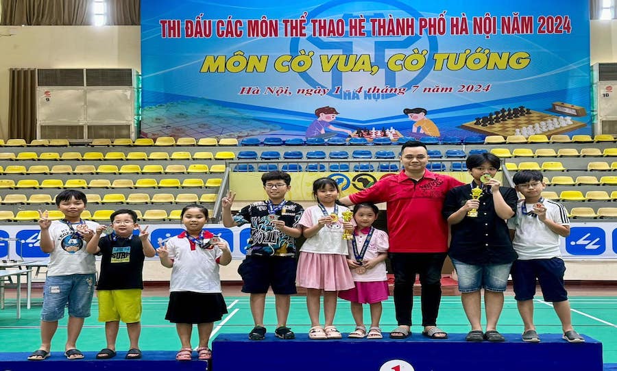 CHÚC MỪNG BẠN THÁI BÙI NHẬT MINH – 1A2 ĐẠT HUY CHƯƠNG BẠC MÔN CỜ VUA THÀNH PHỐ