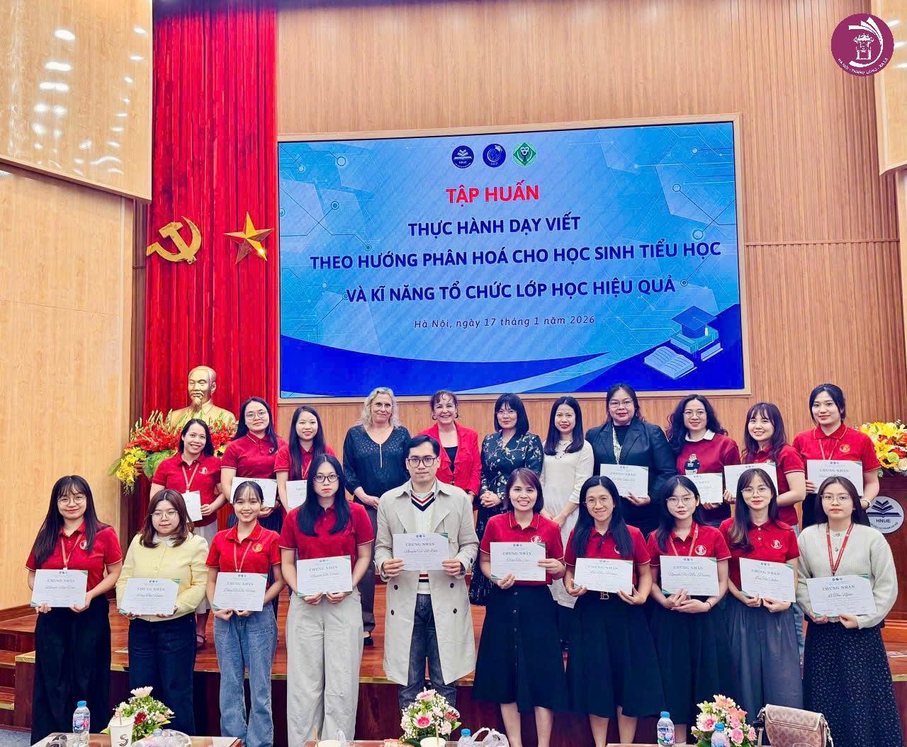 GIÁO VIÊN HNTL THAM GIA TẬP HUẤN CHUYÊN MÔN “THỰC HÀNH DẠY VIẾT THEO HƯỚNG PHÂN HOÁ VÀ KĨ NĂNG TỔ CHỨC LỚP HỌC HIỆU QUẢ”