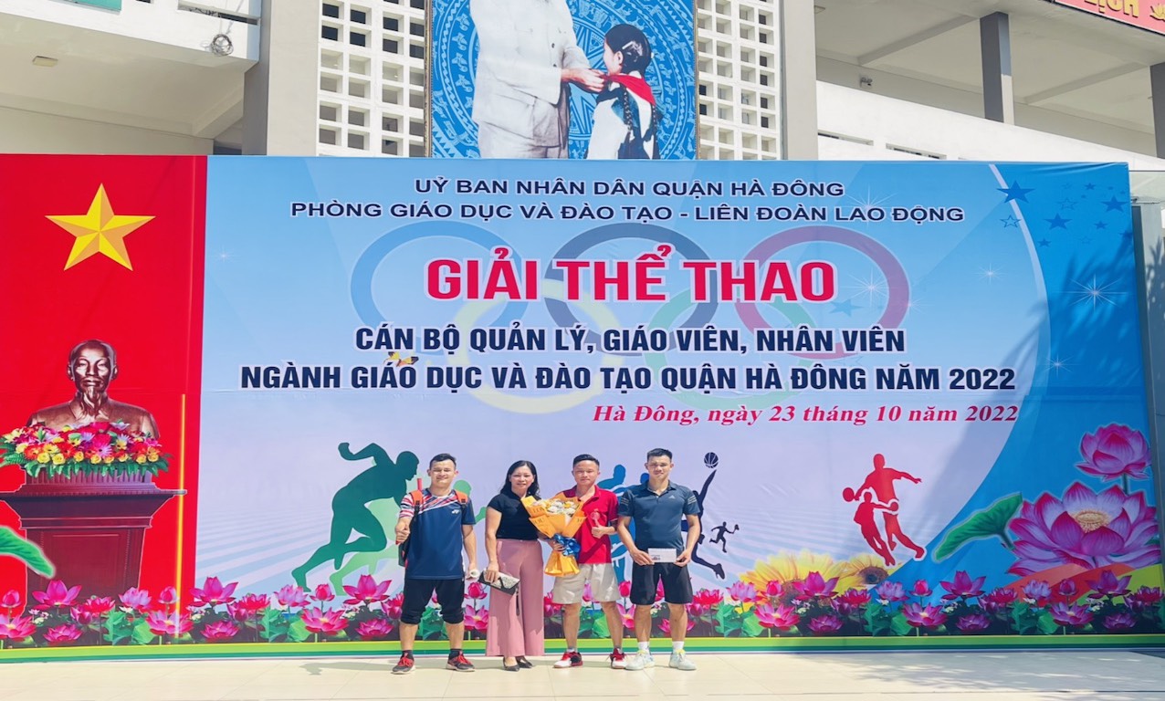 GIẢI NHẤT CẦU LÔNG ĐÔI NAM NGÀNH GIÁO DỤC QUẬN HÀ ĐÔNG