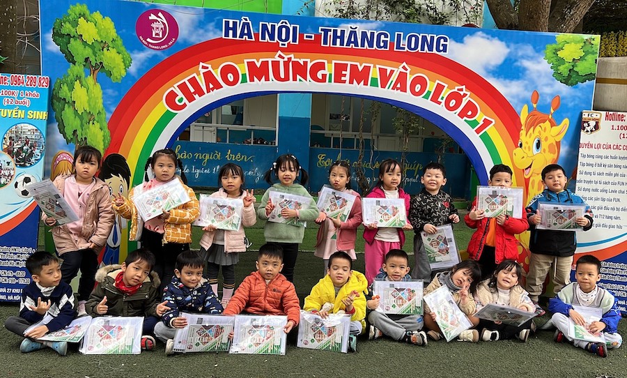 TRẢI NGHIỆM MỘT NGÀY LÀM HỌC SINH LỚP 1 CỦA CÁC CHÚ GÀ CON BABYLON
