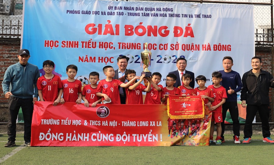 ĐỘI BÓNG ĐÁ TIỂU HỌC HÀ NỘI - THĂNG LONG: HÀNH TRÌNH ĐOẠT CÚP VÀNG