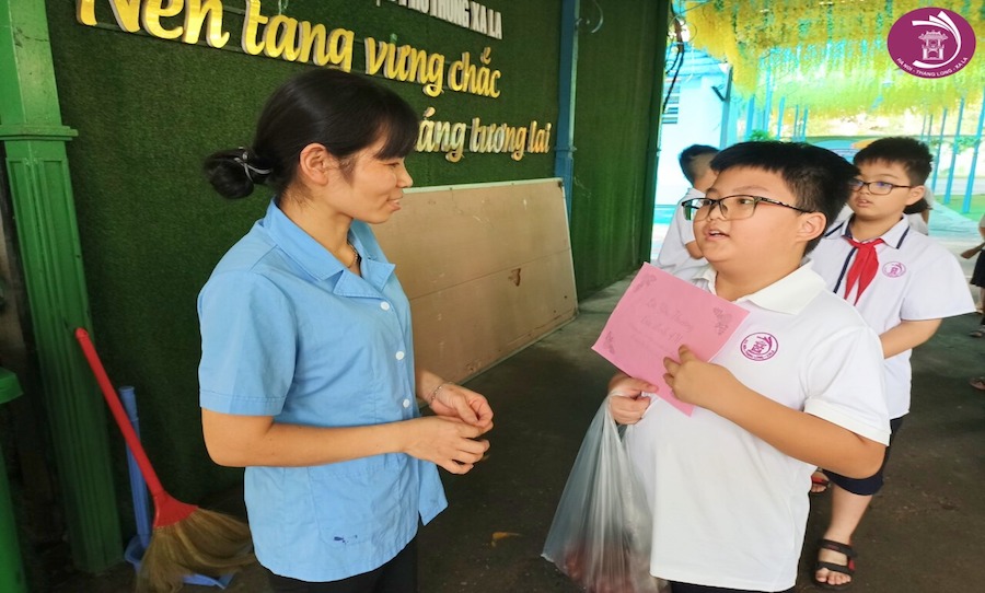 THỰC HÀNH “LÒNG BIẾT ƠN” MỖI NGÀY TẠI TRƯỜNG HÀ NỘI THĂNG LONG