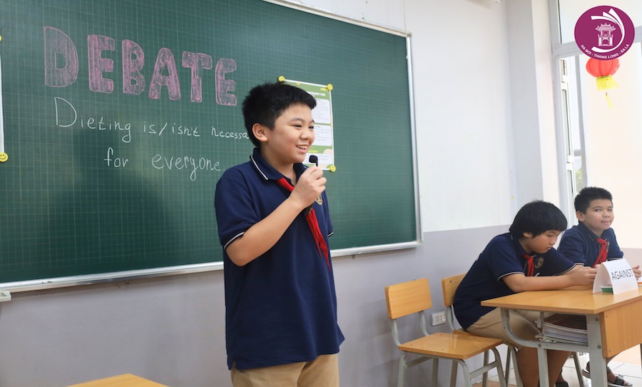 [HNTL DEBATE CHALLENGE] TRANH BIỆN VỚI CHỦ ĐỀ “DIETING” - SÁNG TẠO, HỢP TÁC, PHẢN BIỆN THÔNG MINH