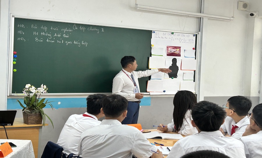 SỬ DỤNG TRÒ CHƠI “TÌM NGƯỜI BÍ ẨN” TRONG TIẾT TOÁN ÔN TẬP TẠI LỚP 8A1