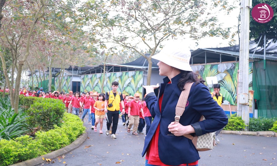 HOẠT ĐỘNG DÃ NGOẠI TRẢI NGHIỆM: HỌC SINH KHỐI 4-5 TÌM HIỂU VÀ TRẢI NGHIỆM ĐA DẠNG CÁC NGÀNH NGHỀ TẠI KHU SINH THÁI GLORY FARM