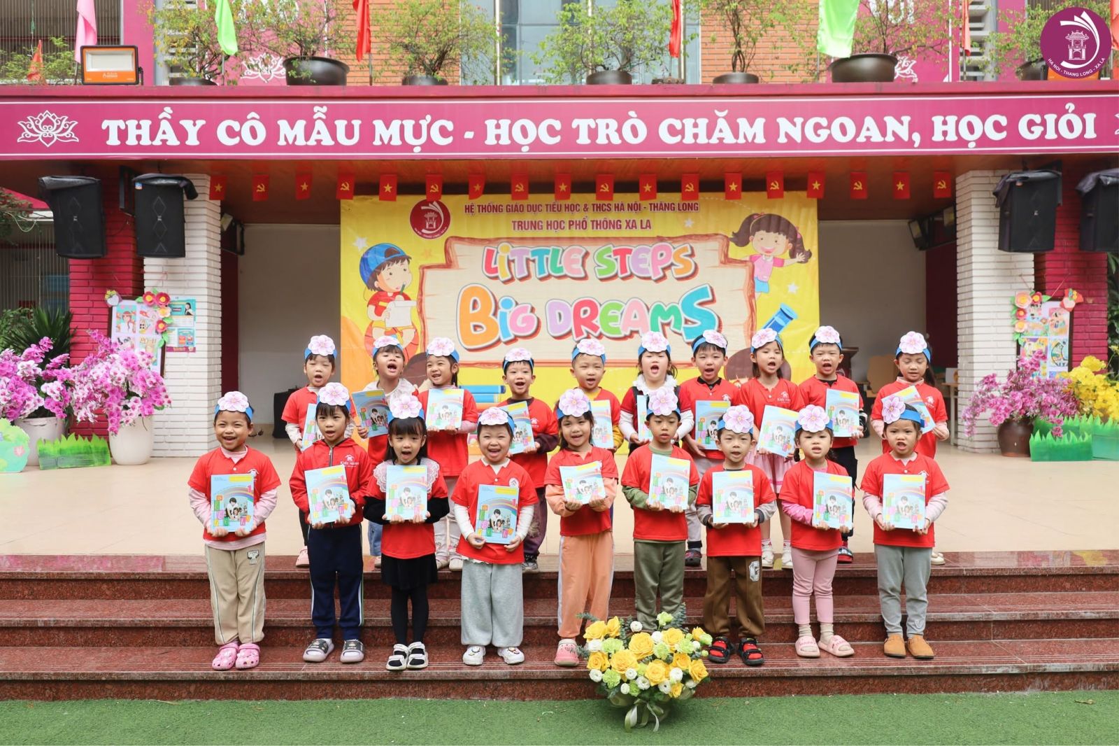 TRẢI NGHIỆM TẬP LÀM HỌC SINH LỚP 1 CỦA CÁC BẠN NHỎ TRƯỜNG MẦM NON HỌC VIỆN TRẺ THƠ TẠI HNTL