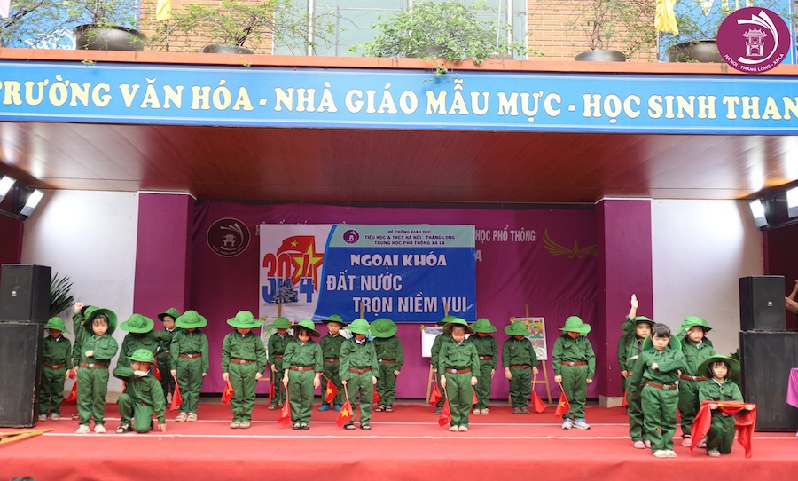 ĐẤT NƯỚC TRỌN NIỀM VUI - SỰ KIỆN CHÀO MỪNG ĐẠI LỄ 30/4  - 1/5 - NGÀY GIỖ TỔ HÙNG VƯƠNG 10/3 (âm lịch)