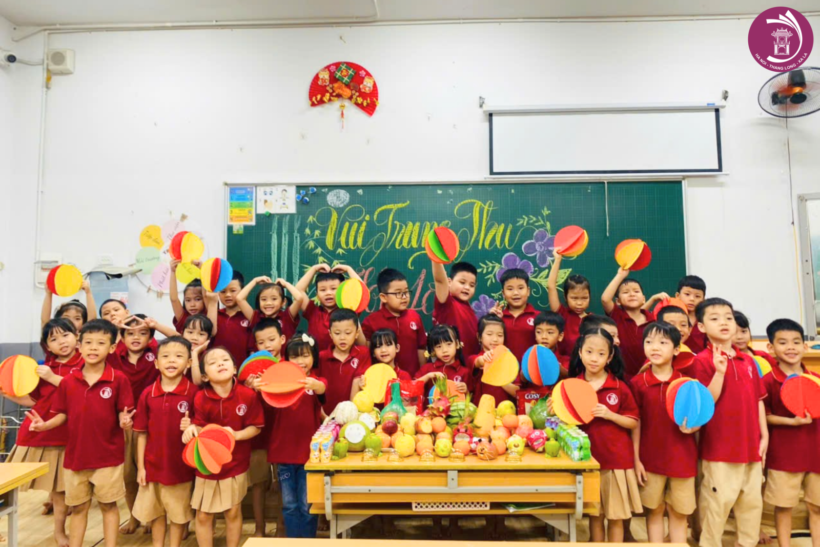 HỌC SINH HNTL TÌM HIỂU VỀ VĂN HÓA DÂN GIAN THÔNG QUA NHỮNG HOẠT ĐỘNG THÚ VỊ TRONG NGÀY TRUNG THU